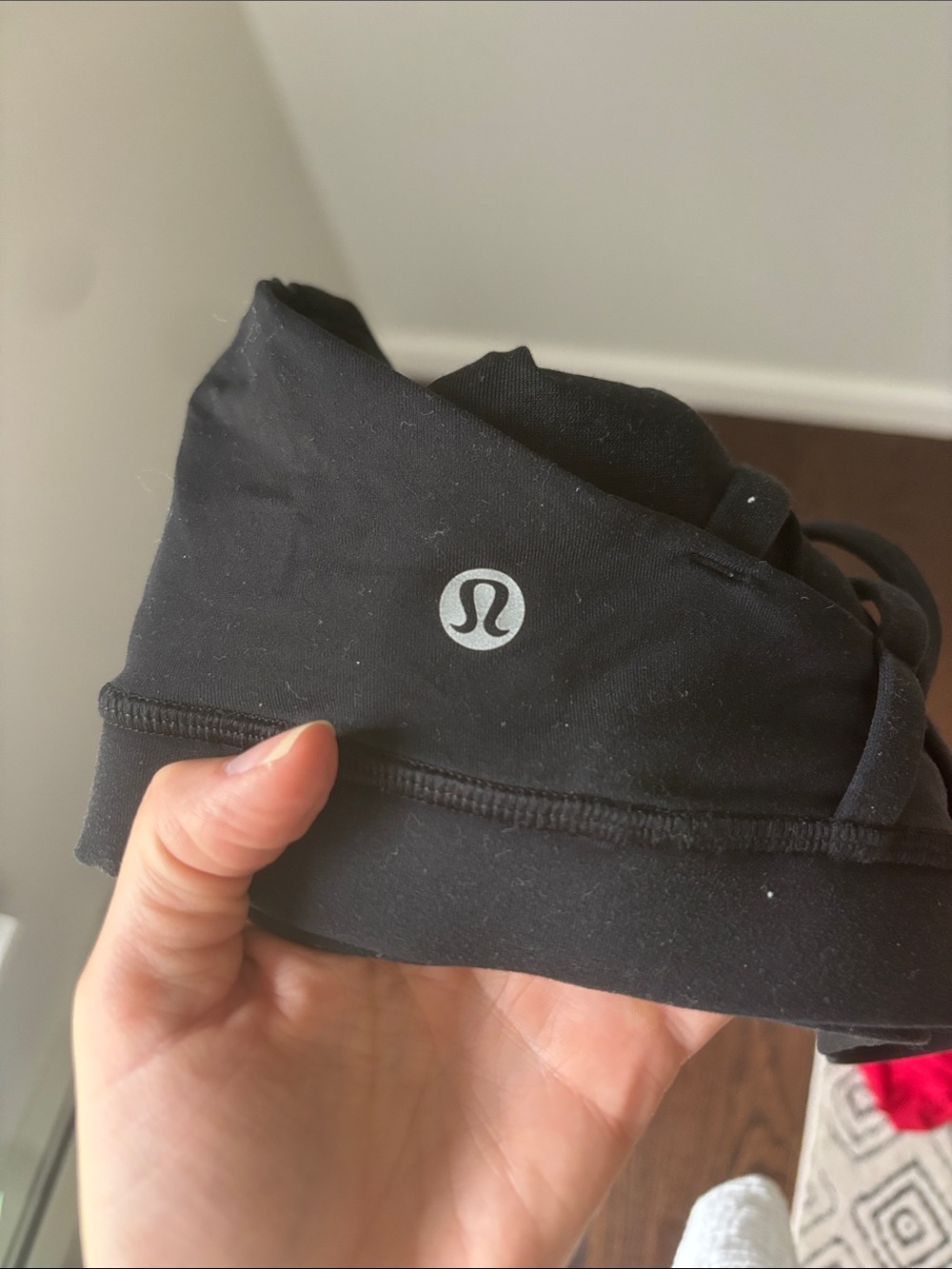 Lululemon Black Energy Sports Bra Size 8 - Picture 2 of 4